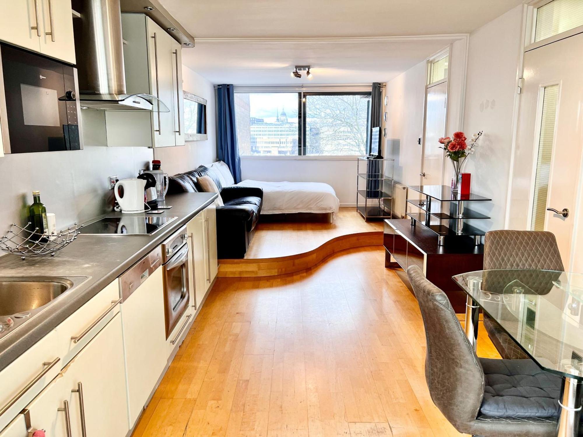 Great River Thames View Entire Apartment In The Most Central Лондон Екстер'єр фото