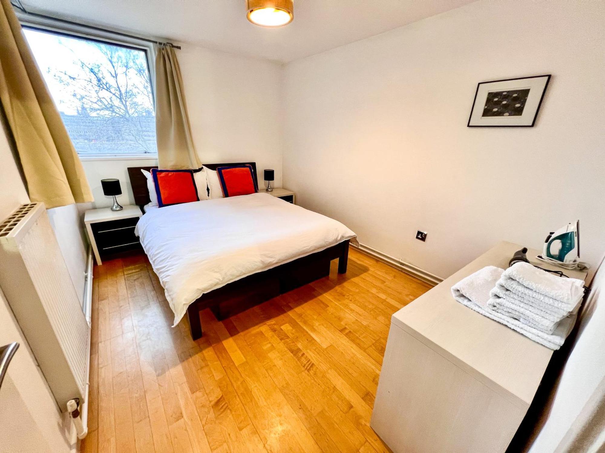 Great River Thames View Entire Apartment In The Most Central Лондон Екстер'єр фото