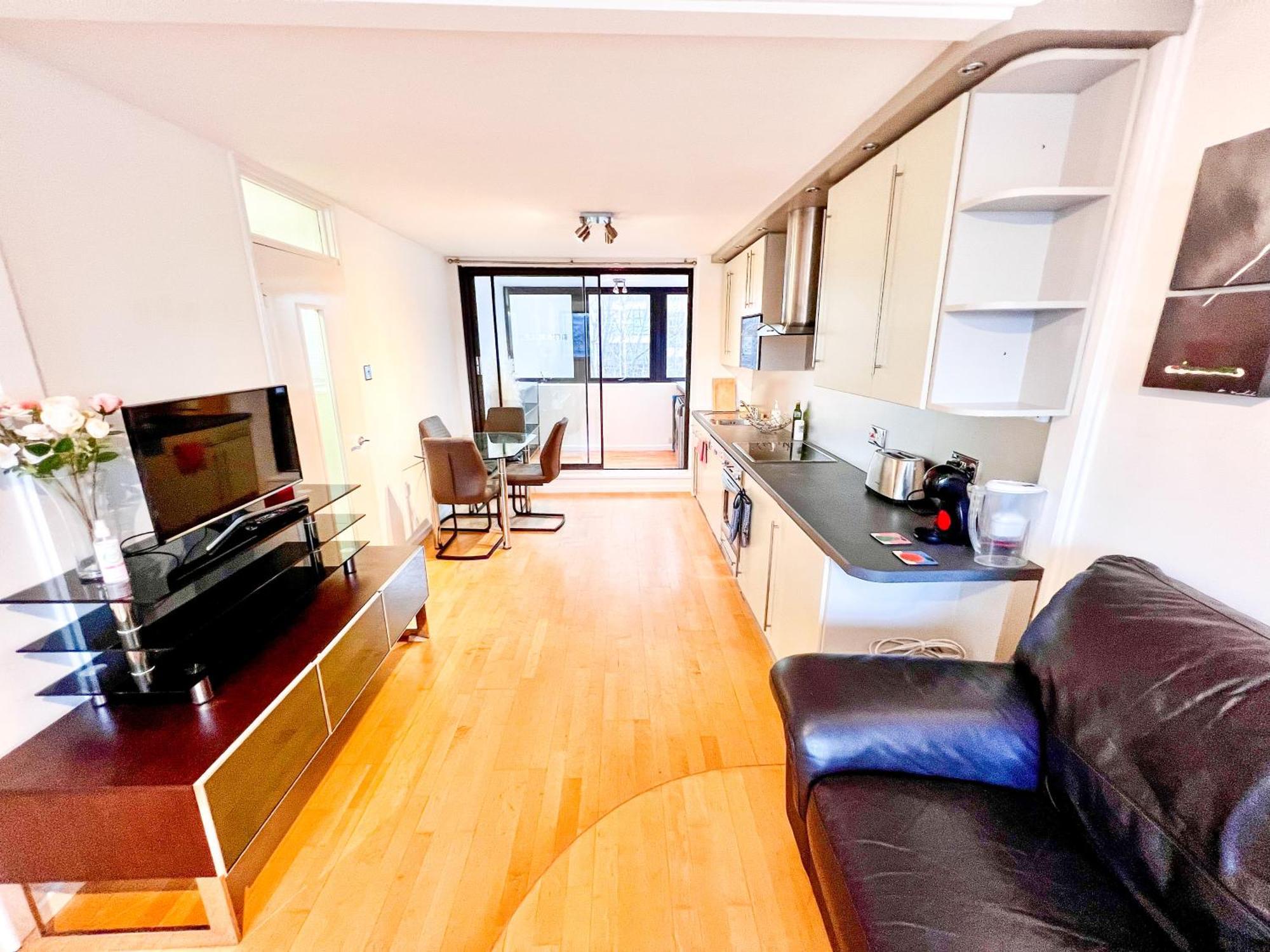 Great River Thames View Entire Apartment In The Most Central Лондон Екстер'єр фото
